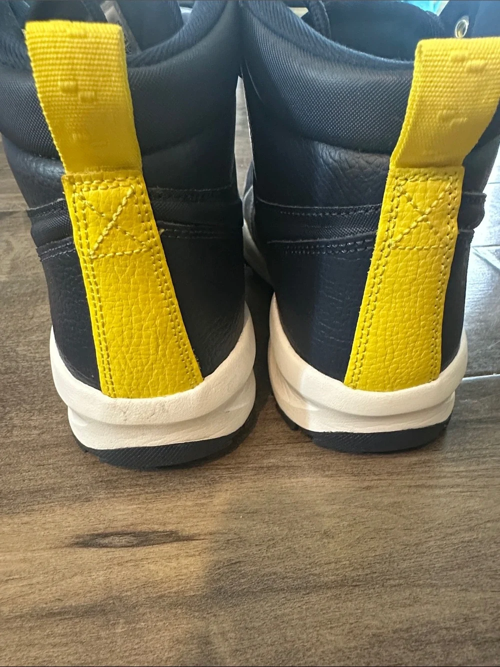 Nike Men’s Navy and Yellow Mid-Top Sneakers